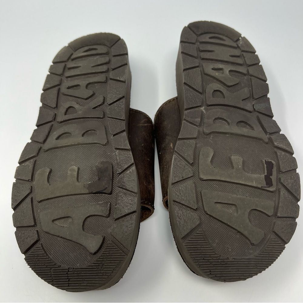 Platform Toe-loop Sandals - Picture 6 of 7